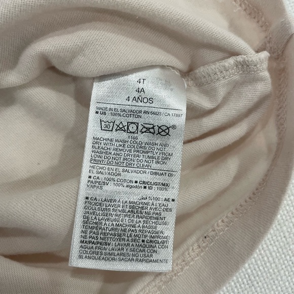 🍓 👧🏻 5 Piece BUNDLE of tees and a tank by Old Navy in size 4T girls for $8! - Picture 5 of 16